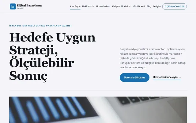 Dijital Pazarlama Ajansı için Dergi Editoryal Lacivert Mavi – Dijital Pazarlama Ajansı Web Sitesi ana sayfa görünümü
