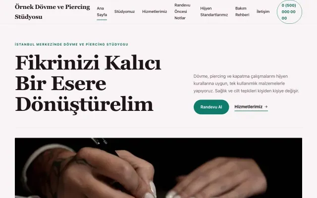 Dövme ve Estetik için Editoryal Bordo Turkuaz – Dövme ve Estetik Web Sitesi ana sayfa görünümü