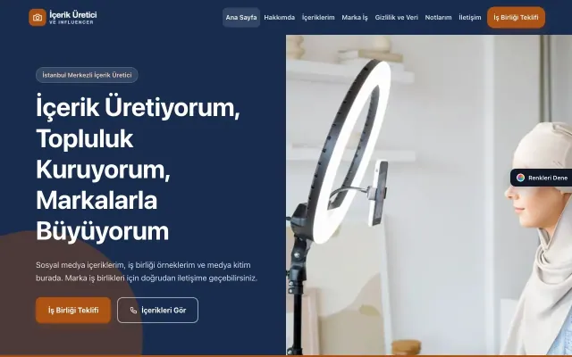 İçerik Üretici ve Influencer için Blok Mavi Turuncu – İçerik Üretici ve Influencer Web Sitesi ana sayfa görünümü