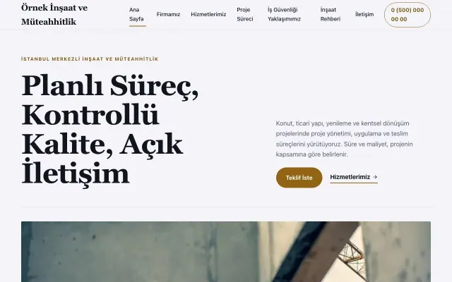 İnşaat ve Müteahhit için Editoryal Lacivert Turuncu – İnşaat ve Müteahhit Web Sitesi ana sayfa görünümü