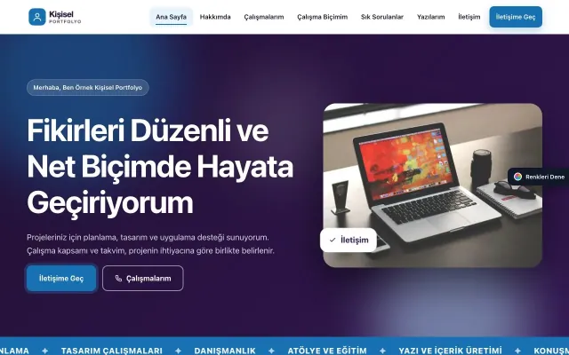 Kişisel Portfolyo için Hareketli Mor Mavi – Kişisel Portfolyo Web Sitesi ana sayfa görünümü