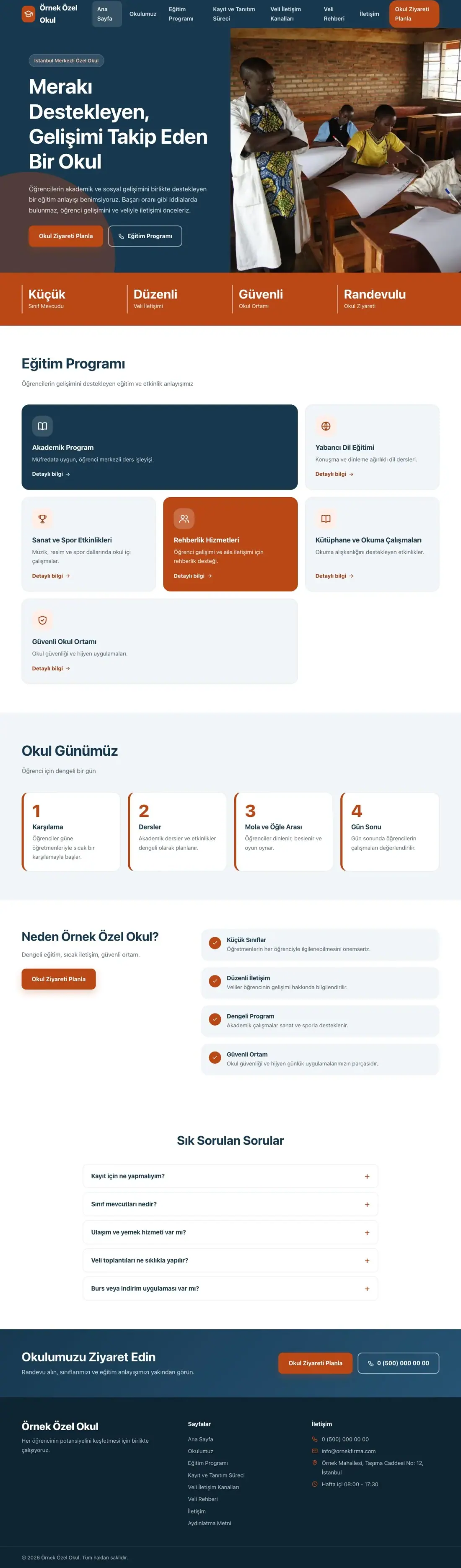 Okul için Blok Mavi Turuncu – Okul Web Sitesi ana sayfa görünümü