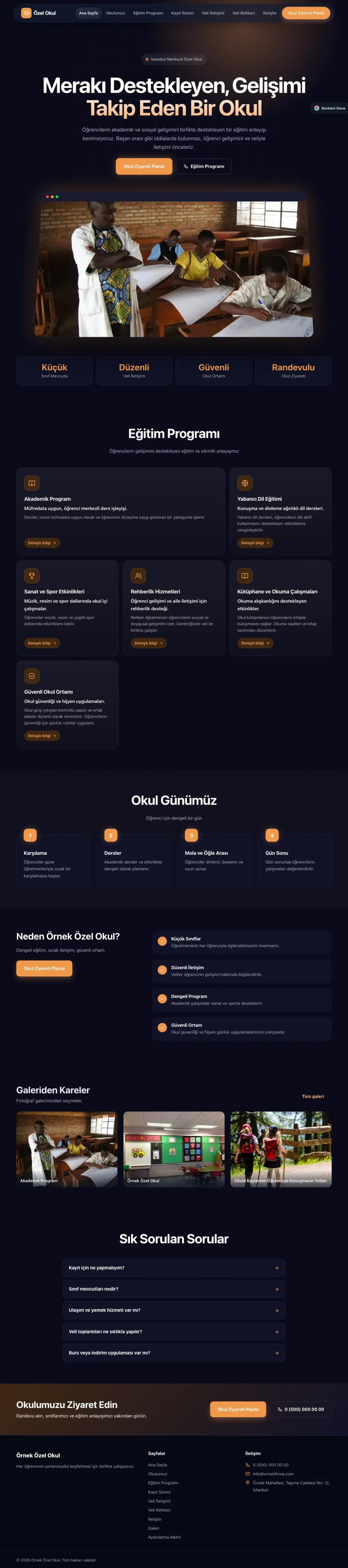 Okul için Koyu Modern Lacivert Turuncu – Okul Web Sitesi ana sayfa görünümü