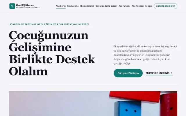 Özel Eğitim ve Rehabilitasyon Merkezi için Dergi Editoryal Lacivert Turkuaz – Özel Eğitim ve Rehabilitasyon Merkezi Web Sitesi ana sayfa görünümü